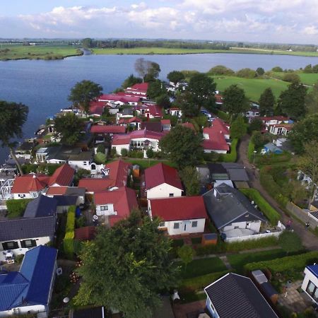 Ferienpark Vislust Haus De Graaf Niederlande Ijsselmeer Wervershoof Екстериор снимка